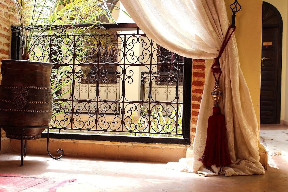 Riad Jona — photo 3